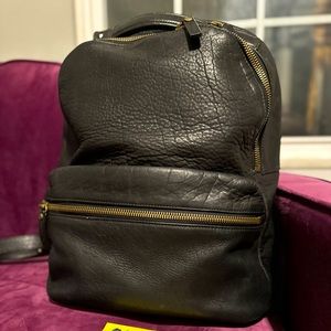 🎒✨ **Shinola Runwell Backpack - Black & Gold Elegance! 🌟✨**